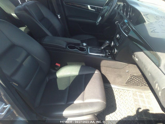 2012 Mercedes-benz C 350 4matic მანქანა იყიდება აუქციონზე, vin: WDDGF8JB3CA605968, აუქციონის ნომერი: 11736235