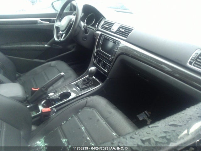 1VWBA7A35JC017512 Volkswagen PASSAT SE