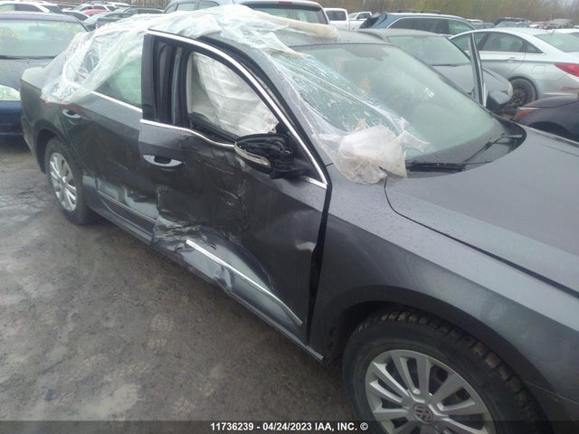 1VWBA7A35JC017512 Volkswagen PASSAT SE