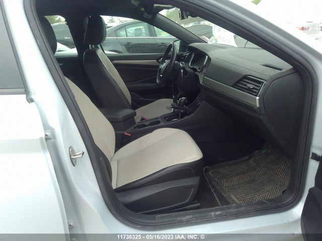3VWE57BU1KM017998 Volkswagen JETTA SEL