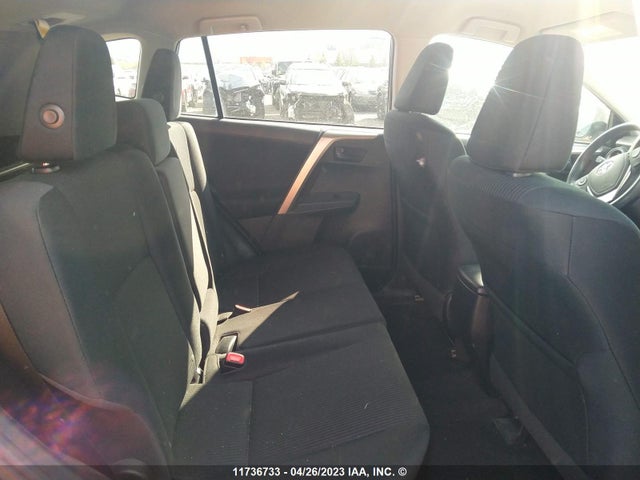 Toyota RAV4 LE 2015 2T3ZFREV9FW229411 Image 9