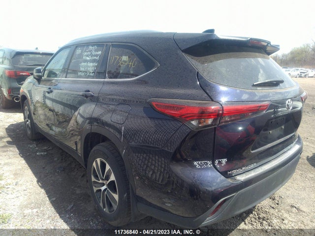 Toyota Highlander Xle 2022 5TDGZRBH2NS565124 Image 3