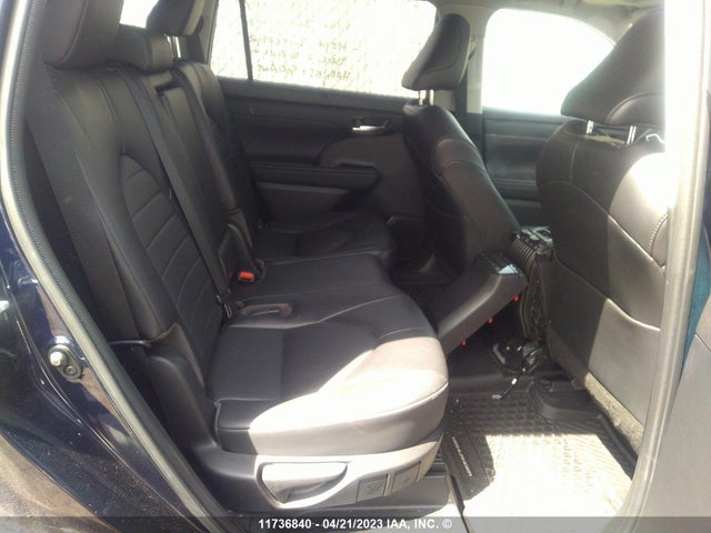 Toyota Highlander Xle 2022 5TDGZRBH2NS565124 Image 8