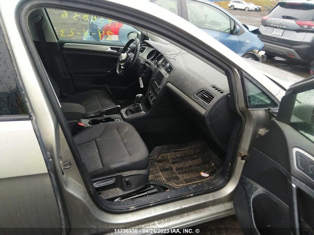 3VW217AU9HM044360 Volkswagen Golf S/wolfsburg/se/sel
