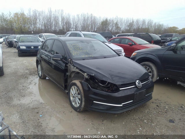 11736946 :رقم المزاد ، 3VWG17AU1JM281727 vin ، 2018 Volkswagen Golf Trendline/comfortline مزاد بيع