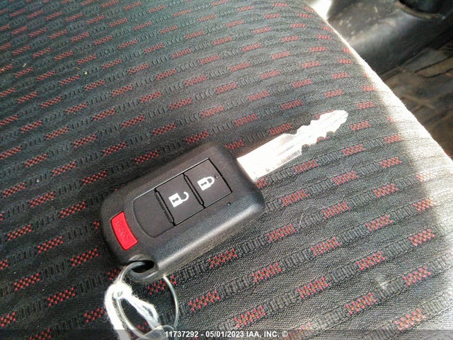 JA4AJ3AU3HZ600999 Mitsubishi RVR SE