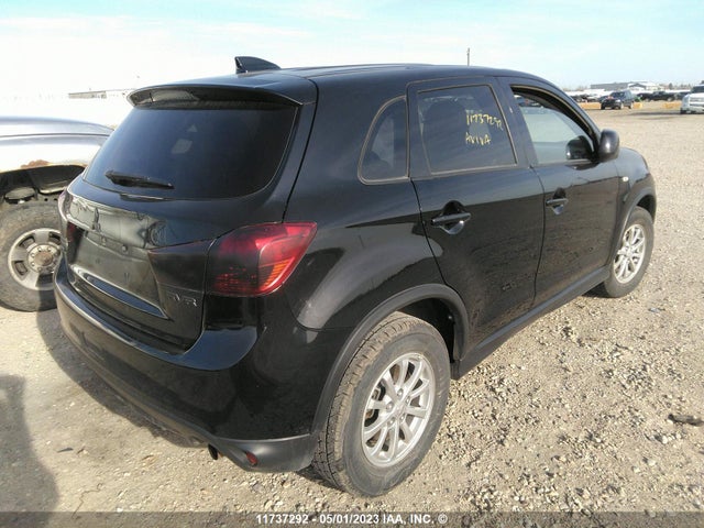 JA4AJ3AU3HZ600999 Mitsubishi RVR SE