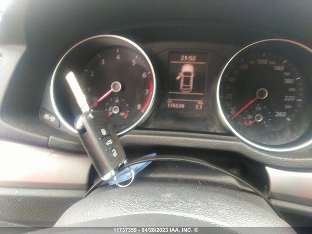 Volkswagen PASSAT 2018 1VWAA7A30JC027215 Image 3