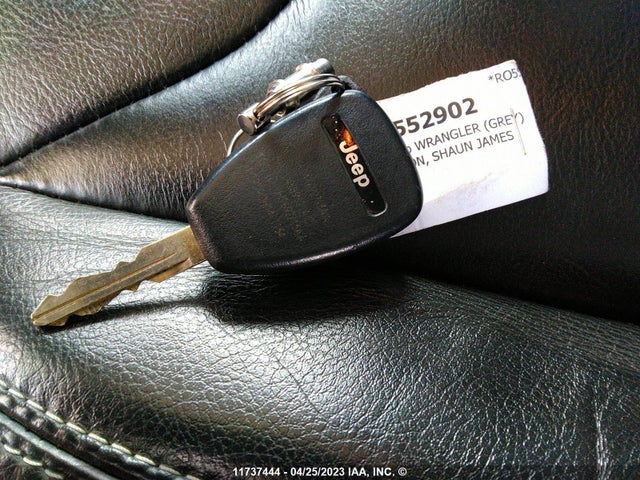 1C4BJWEG8HL708960 Jeep Wrangler Unlimited Sahara