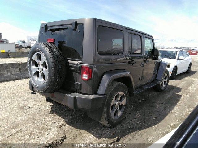 1C4BJWEG8HL708960 Jeep Wrangler Unlimited Sahara