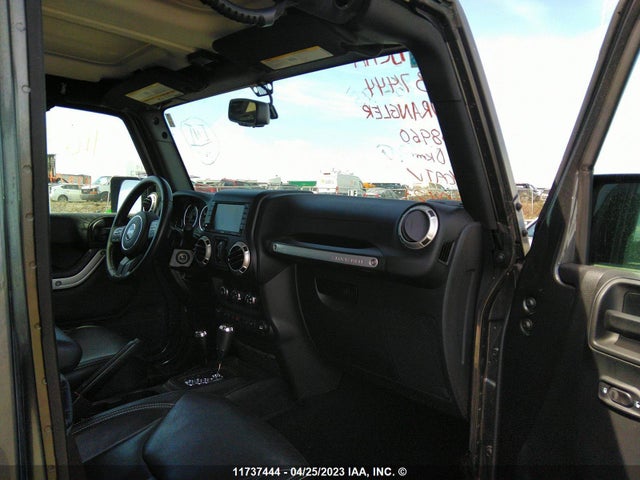 1C4BJWEG8HL708960 Jeep Wrangler Unlimited Sahara
