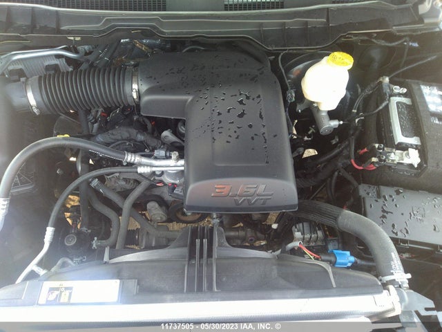 1C6RR7FG7NS229529 RAM 1500 Classic Express