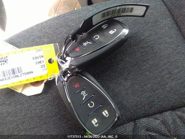 3GNAXUEV0NL275994 Chevrolet EQUINOX LT