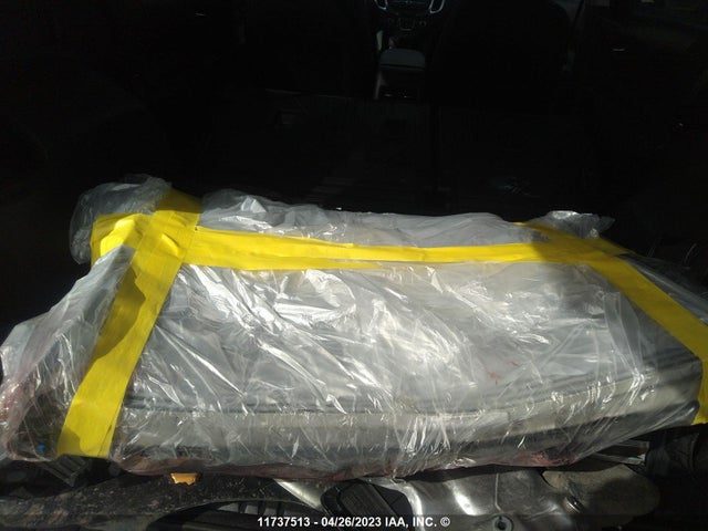 3GNAXUEV0NL275994 Chevrolet EQUINOX LT
