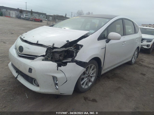 Toyota PRIUS V 2014 JTDZN3EU2E3345302 Image 2