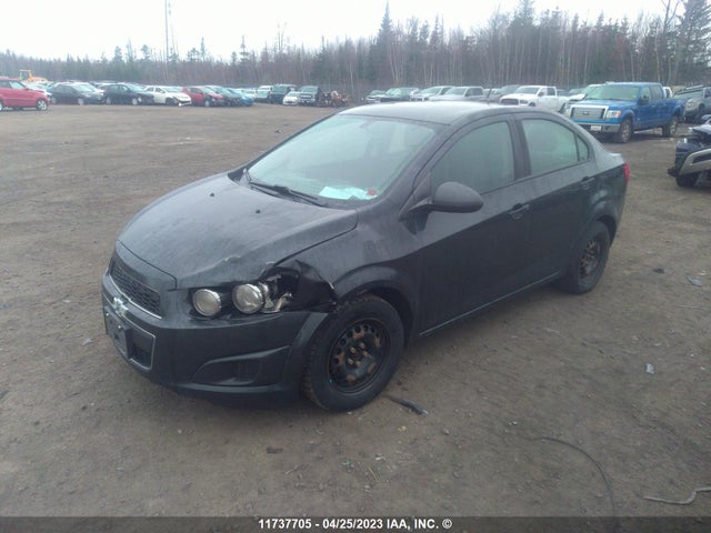 Chevrolet SONIC LS 2014 1G1JA5EH9E4237902 Image 2