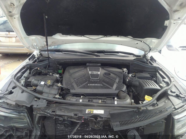 1C4RJFCM5JC403025 Jeep Grand Cherokee Overland