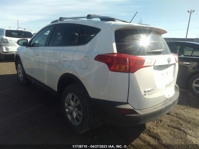 Toyota RAV4 LE 2015 2T3BFREV8FW364655 Image 3