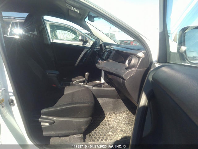 Toyota RAV4 LE 2015 2T3BFREV8FW364655 Image 5