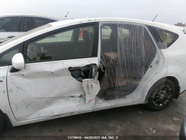 Toyota PRIUS V 2015 JTDZN3EU8FJ021798 Image 7
