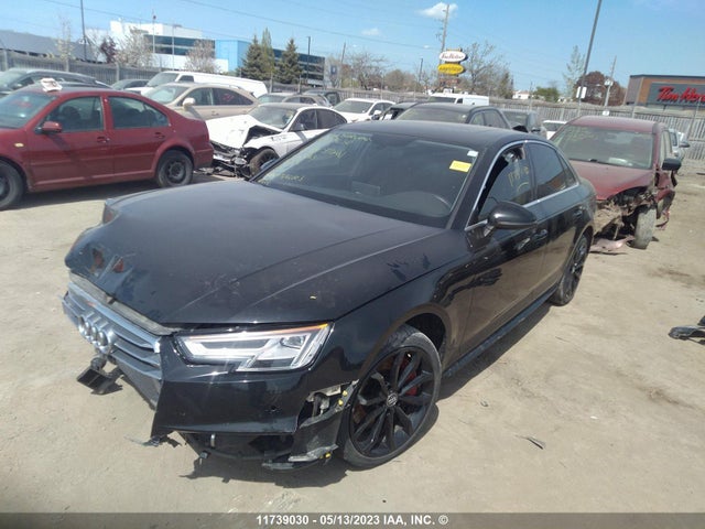 WAUBNAF41JA014363 Audi A4 Sedan Progressiv