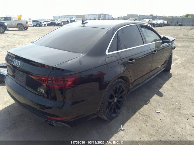 WAUBNAF41JA014363 Audi A4 Sedan Progressiv