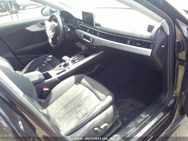 WAUBNAF41JA014363 Audi A4 Sedan Progressiv