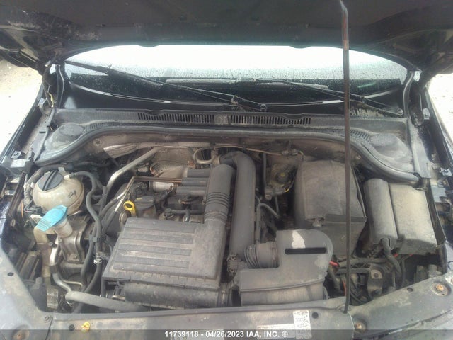 3VWD67AJ3GM284583 Volkswagen Jetta Sedan Comfortline