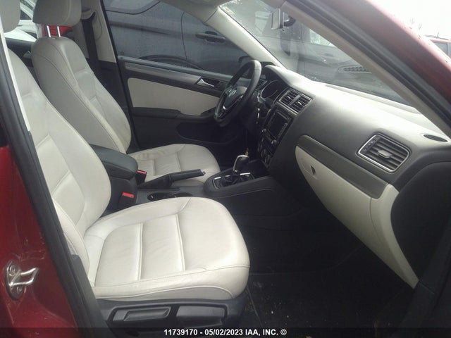 11739170 :رقم المزاد ، 3VWLA7AJ2FM264396 vin ، 2015 Volkswagen Jetta Sedan Highline مزاد بيع