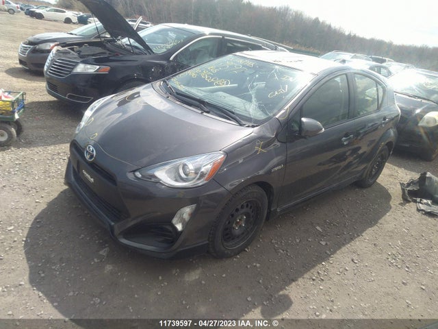 Toyota PRIUS C 2017 JTDKDTB35H1596508 Image 2