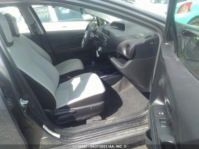 Toyota PRIUS C 2017 JTDKDTB35H1596508 Image 5