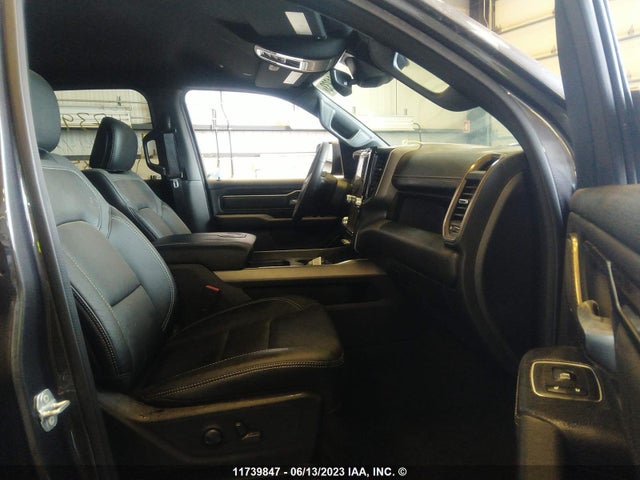 1C6SRFVT0NN158585 RAM 1500 Sport
