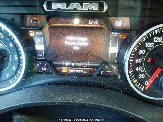1C6SRFVT0NN158585 RAM 1500 Sport
