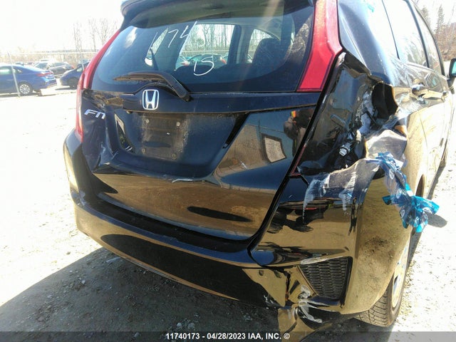 Honda FIT LX 2015 3HGGK5H58FM100506 Image 12
