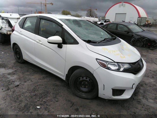Honda FIT LX 2015 3HGGK5H56FM100570 Image 1