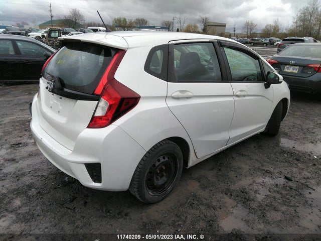 Honda FIT LX 2015 3HGGK5H56FM100570 Image 4