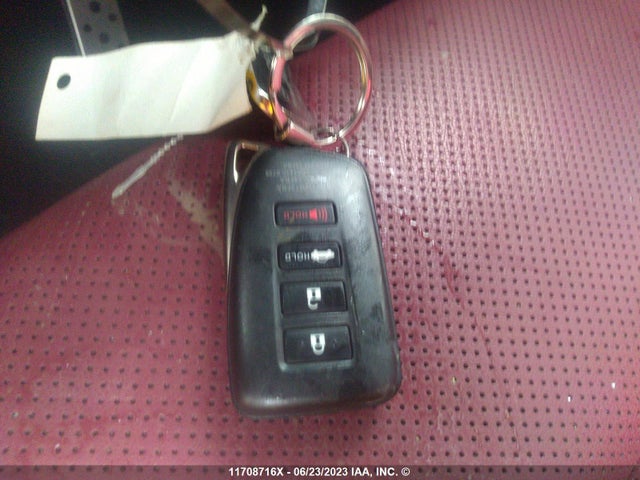 JTHC81D20K5039246 Lexus IS 300