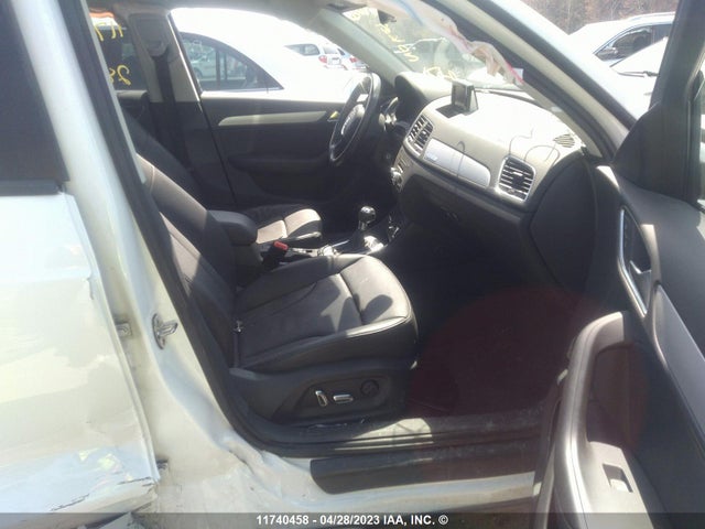 WA1ECCFS4JR015549 Audi Q3 PREMIUM