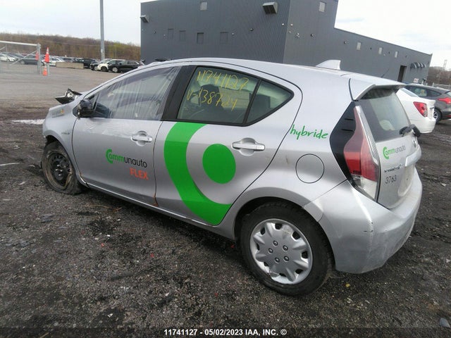 Toyota PRIUS C 2016 JTDKDTB33G1138724 Image 4