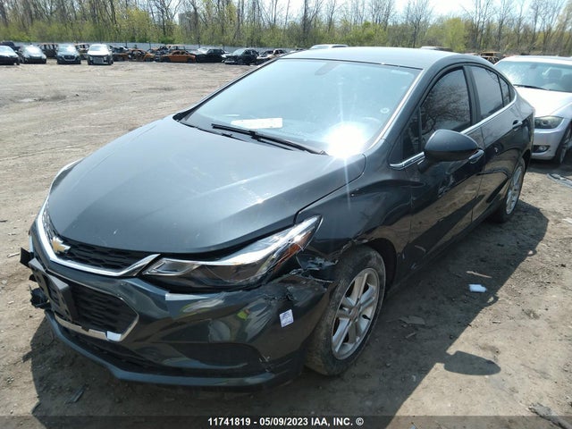 Chevrolet CRUZE LT 2018 1G1BE5SM8J7202481 Image 2