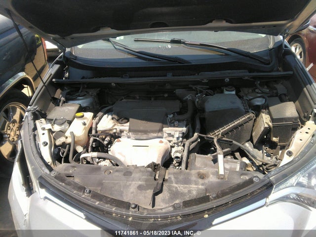 Toyota RAV4 LE 2018 2T3BFREV3JW830629 Image 11