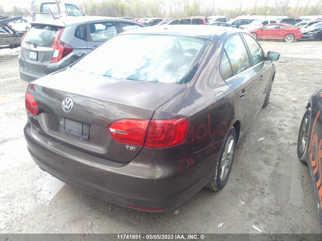 3VWD07AJ7EM409017 Volkswagen JETTA