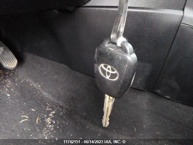 Toyota COROLLA CE/S/LE 2016 2T1BURHE7GC585354 Image 3