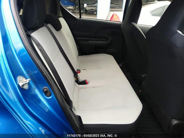 Toyota PRIUS C 2016 JTDKDTB36G1126776 Image 9