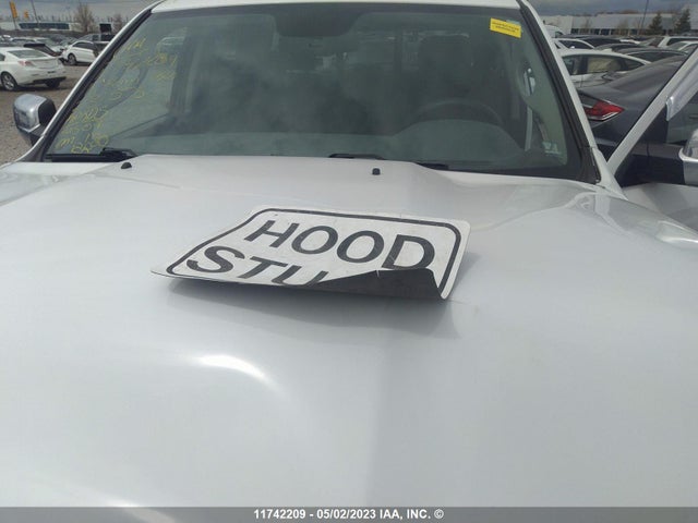 1C6RR7LM7JS231575 RAM 1500 Slt