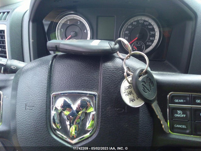 1C6RR7LM7JS231575 RAM 1500 Slt