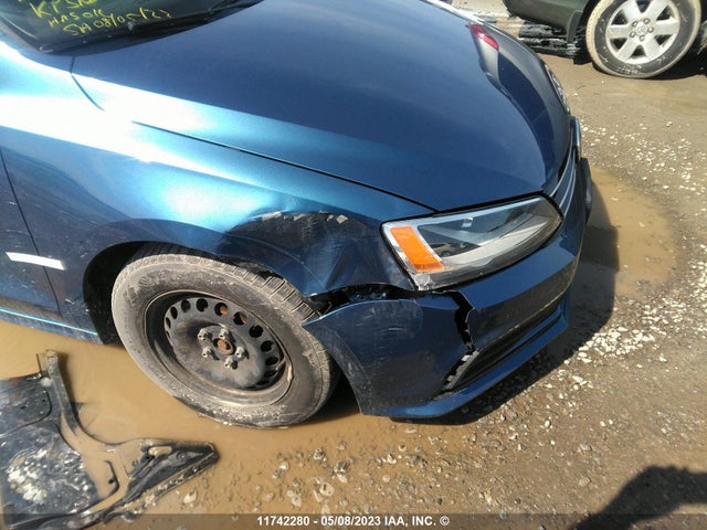 3VW2B7AJ7HM382374 Volkswagen JETTA