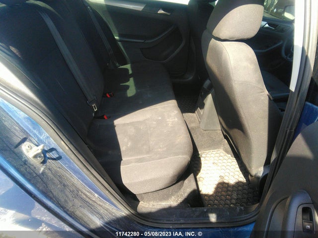 3VW2B7AJ7HM382374 Volkswagen JETTA