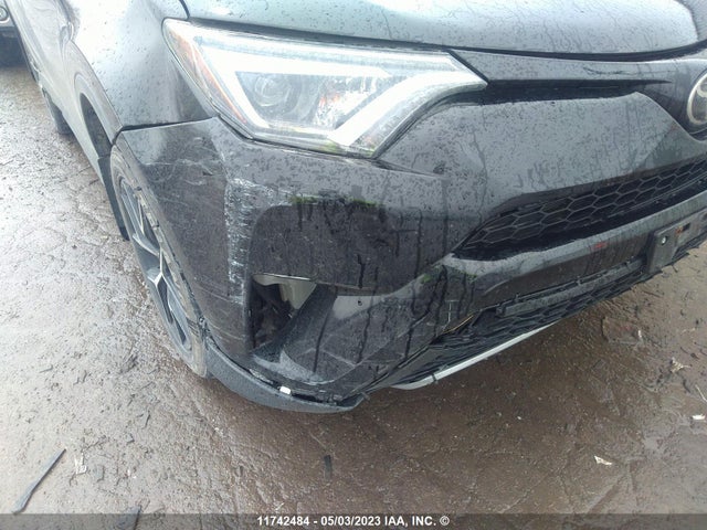 Toyota RAV4 SE 2018 2T3JFREV4JW715792 Image 7