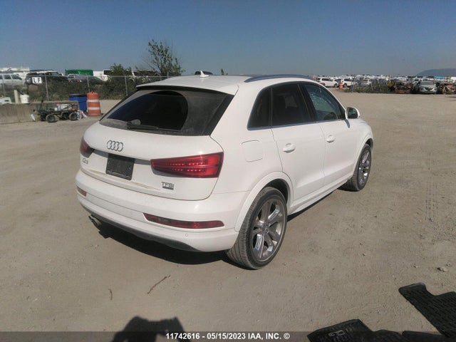 WA1JCCFS2JR013636 Audi Q3 Progressiv